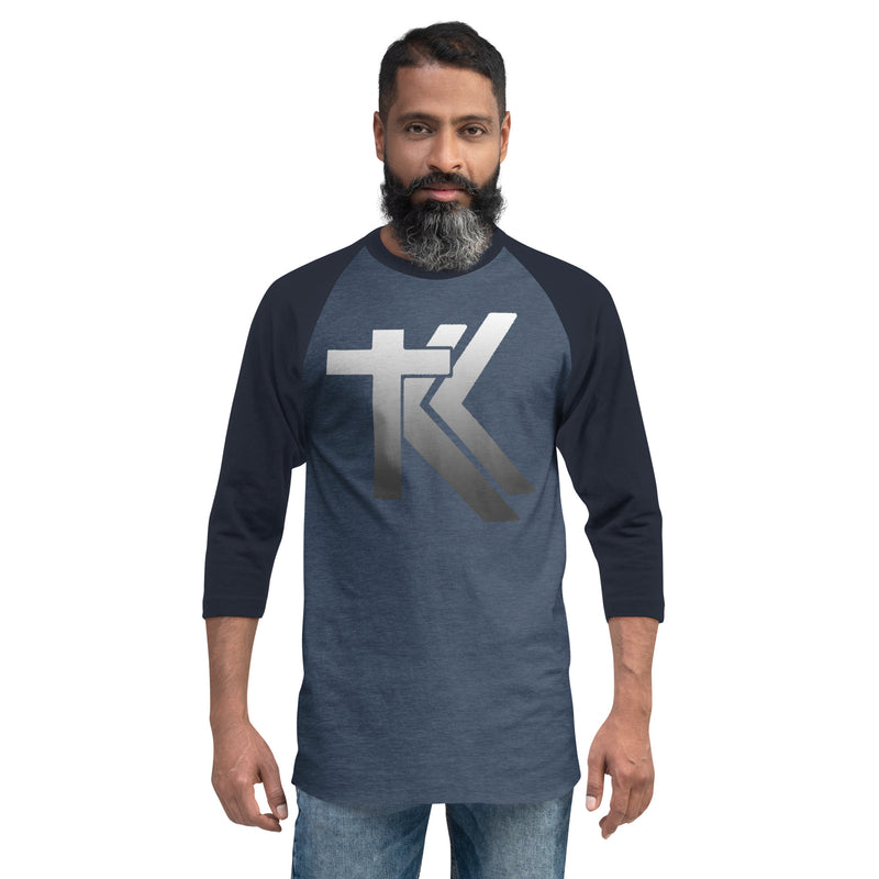 3/4 sleeve raglan shirt